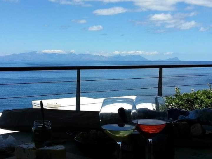 Quarterdeck Holiday Apartment Cape Town Bagian luar foto
